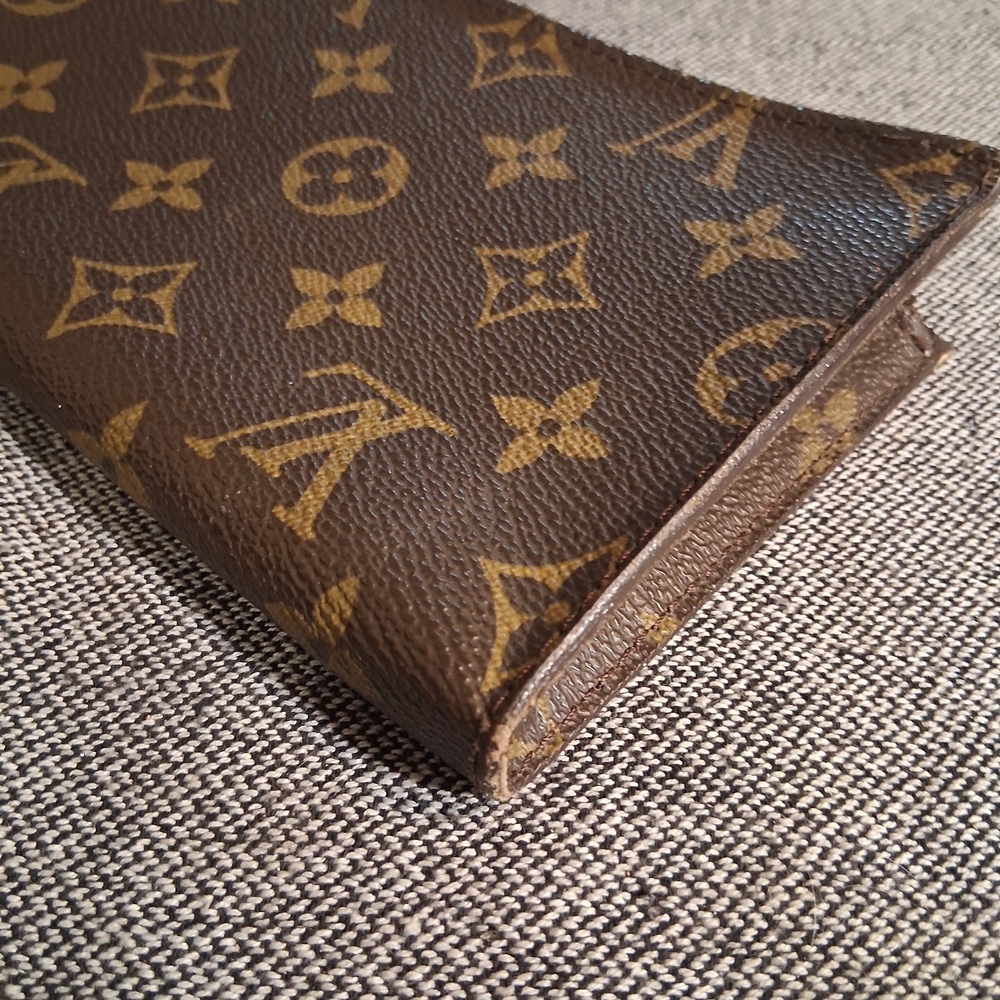 Louis Vuitton Monogram Clutch - Picture 6 of 11